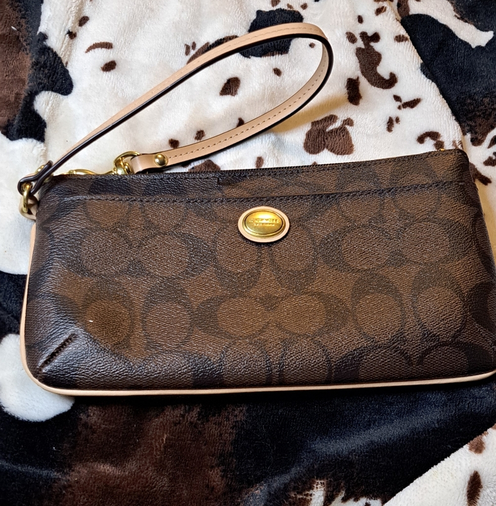 Coach New York Brown Wristlet with Signature Pattern EUC